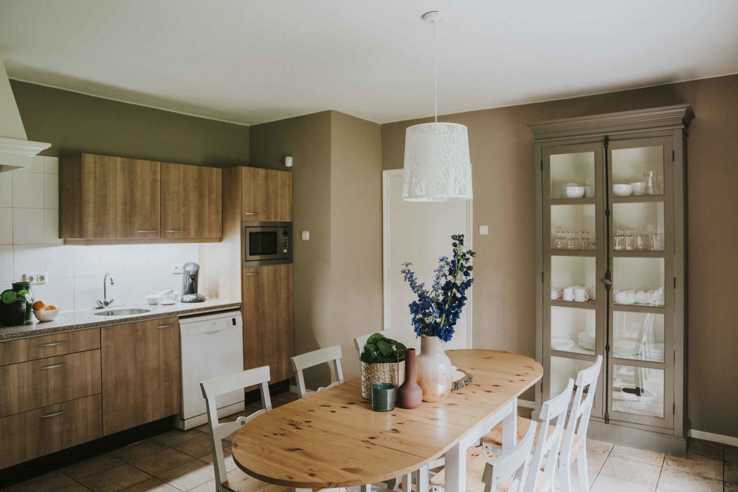 keuken-eettafel-groepsboerderij-vakantiepark-d